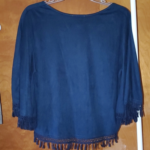 ⭐️ 3/$15 ⭐️ Boho poncho styled top - Picture 5 of 7